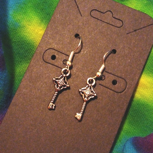 Tiny Handcrafted Key 🗝️ Earrings - Picture 1 of 2